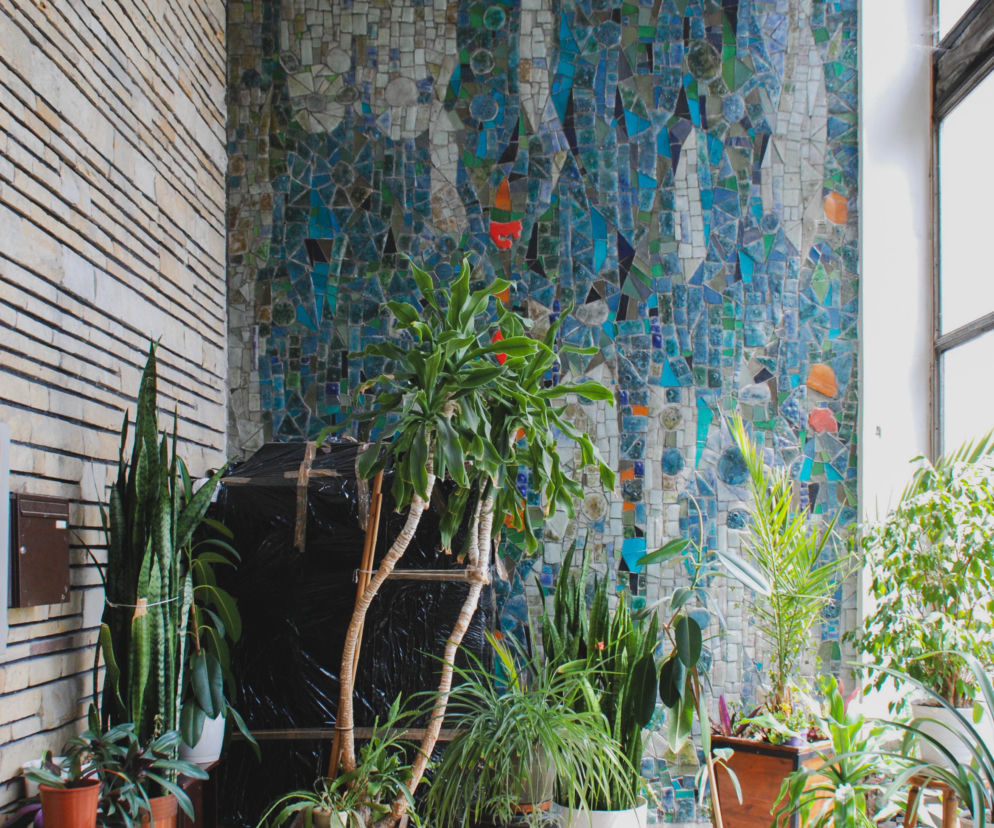 Mozaiki PRL w Warszawie - gdzie są? Zobacz zdjęcia i adresy kolorowych reliktów Polski Ludowej