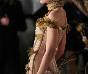 Jacob Elordi i Margot Robbie na premierze Wichrowych Wzgórz