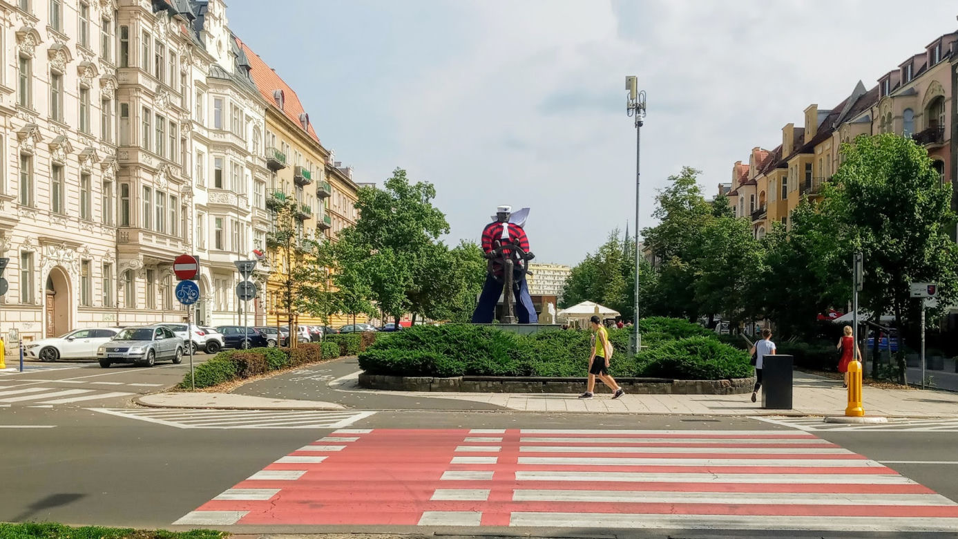 Wystrojony marynarz zaprasza na "Żagle 2021" w Szczecinie!