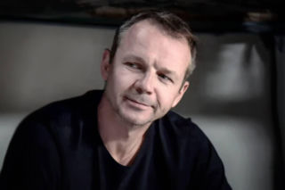  Pierwsza miłość, odcinek 4118: Tak Mateusz Stik zaplanuje ucieczkę z więzienia podczas pogrzebu Teresy - ZWIASTUN