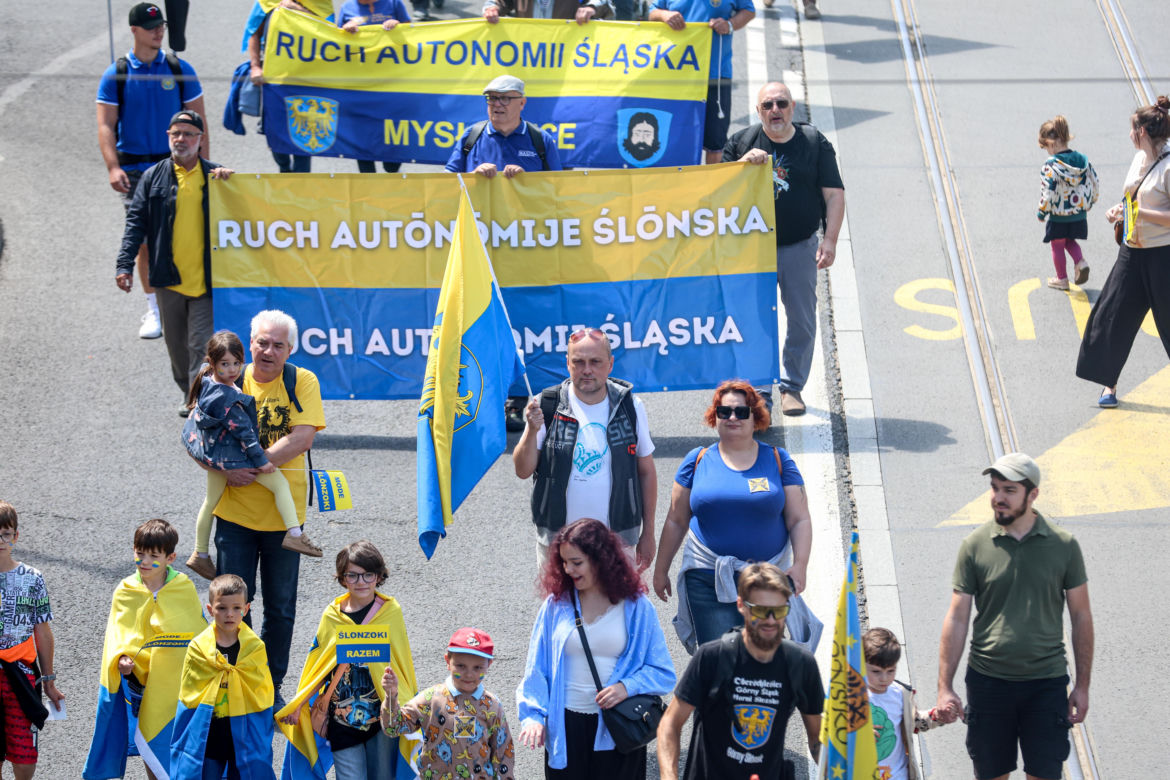 Marsz Autonomii przeszedł ulicami Katowic. Tłumy skandowały jedno hasło!