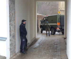 Niewybuch w szkole na ul. Okopowej! Ewakuowano 220 osób!