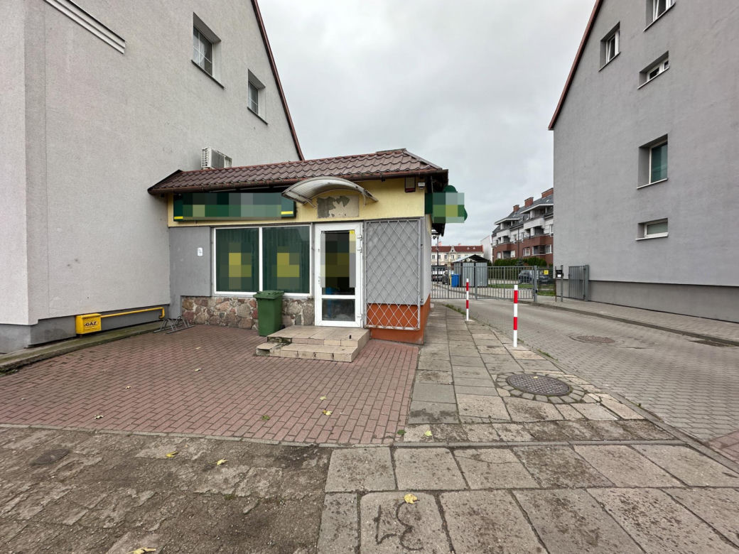 Wpadł do sklepu ze szlifierką. Nie chodziło o reklamację