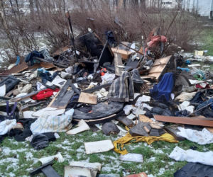 Pożar mieszkania na Jagiellońskiej. Ogień buchał oknami