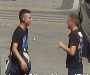 Wyrwał z ręki 11-letniego dziecka telefon. Złodziej jest poszukiwany przez grudziądzką policję! [ZDJĘCIA]