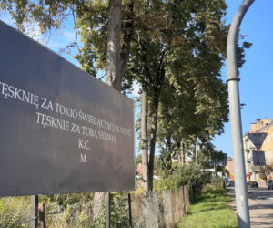 Bilbord z wyznaniem tęsknoty