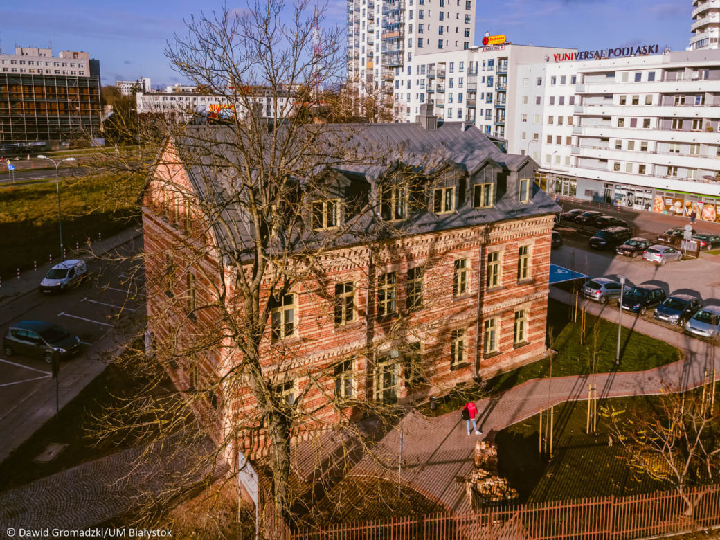 Budynek przy Mazowieckiej 35 przeszedł metamorfozę. Tak wygląda teraz [ZDJĘCIA]