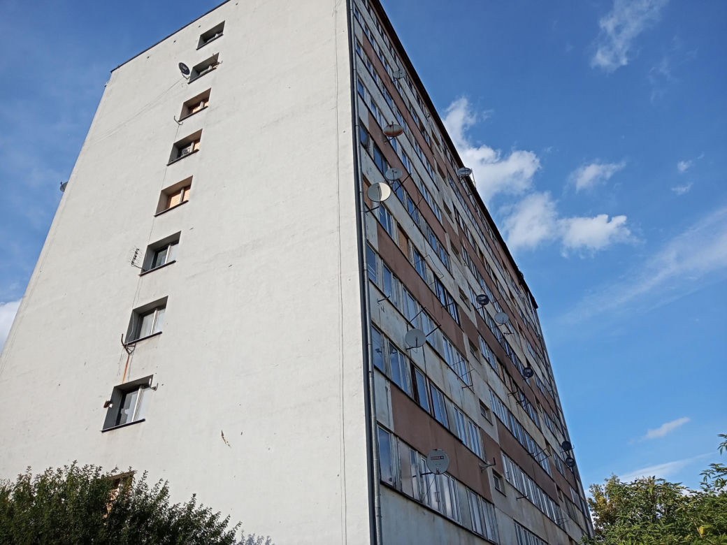 Wieżowiec przy ulicy Młodej w Kielcach