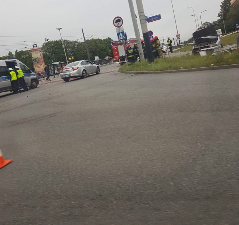 Pijany staranował rodzinę