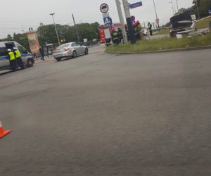 Pijany staranował rodzinę