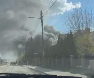 Pożar hali magazynowej