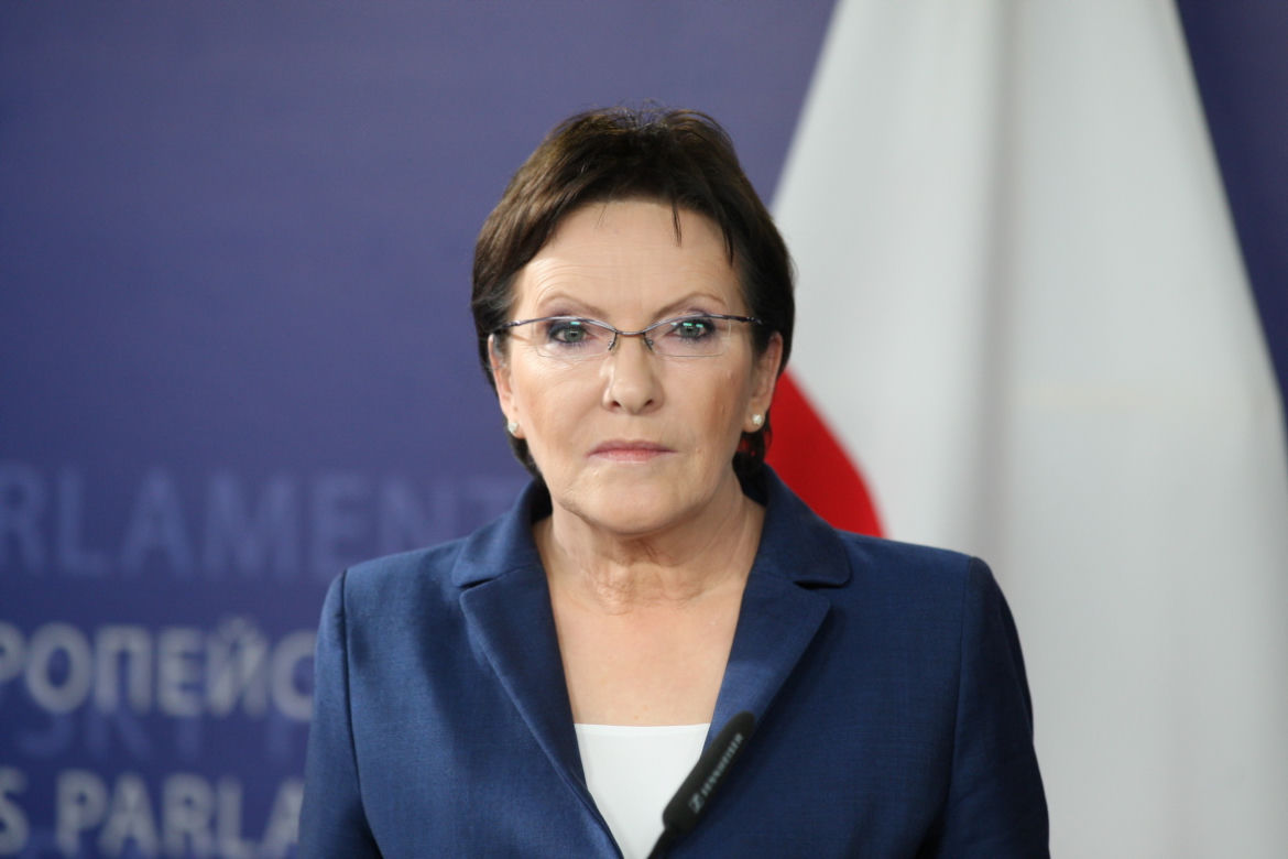 Sikorski broni posłów piratów