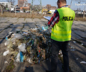 Zabrze: Zatrzymano dwóch mężczyzn, którzy wywozili nielegalne odpady [ZDJĘCIA]