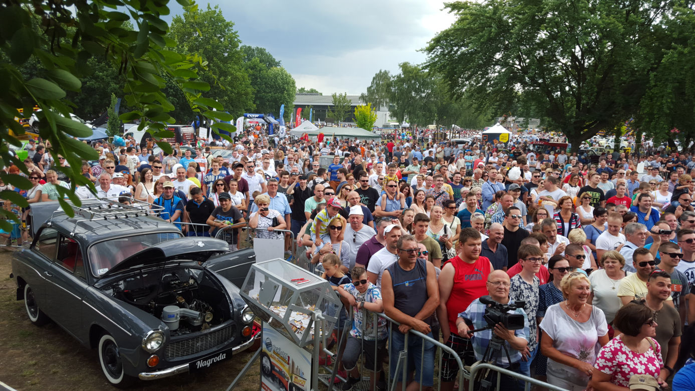 V Zlot Samochodów Zabytkowych w Oławie