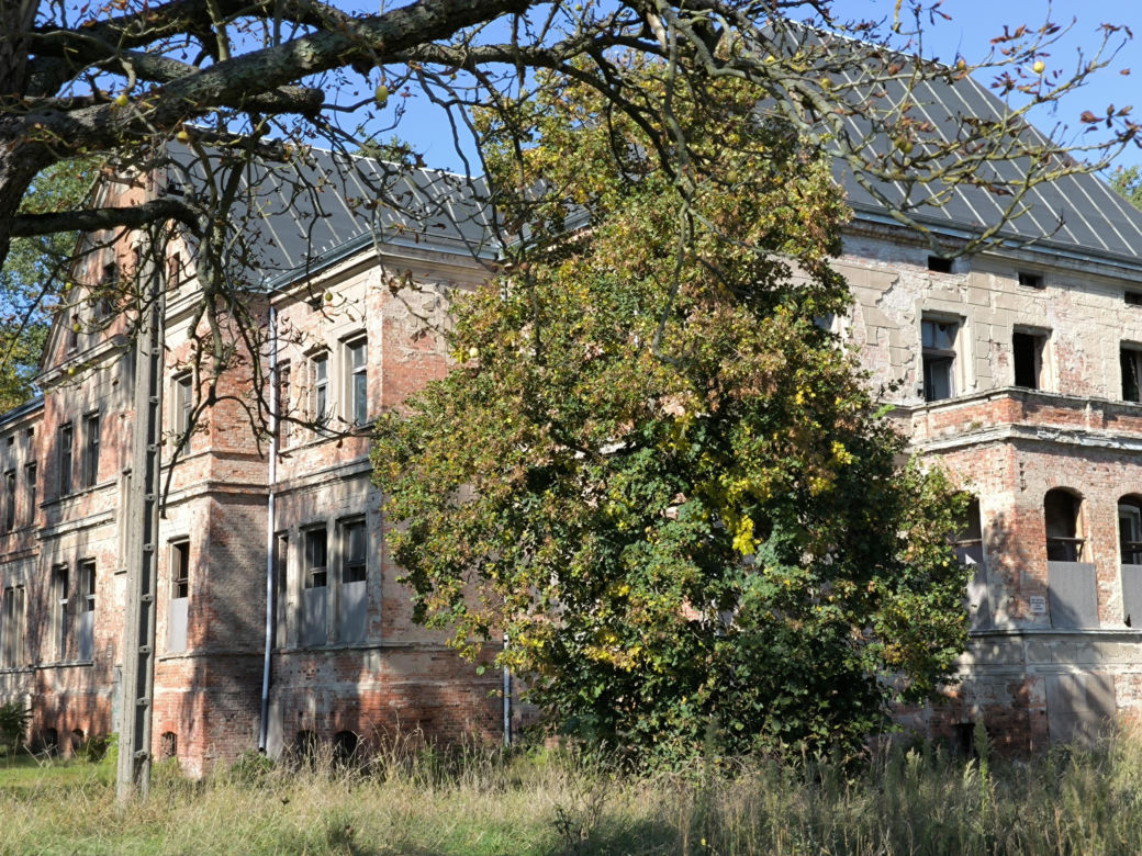 Tajemniczy pałac w Zbarzewie