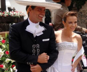 Nieposkromiona miłość (Amor bravio). Ślub Camili (Silvia Navarro) i Daniela (Cristian de la Fuente)
