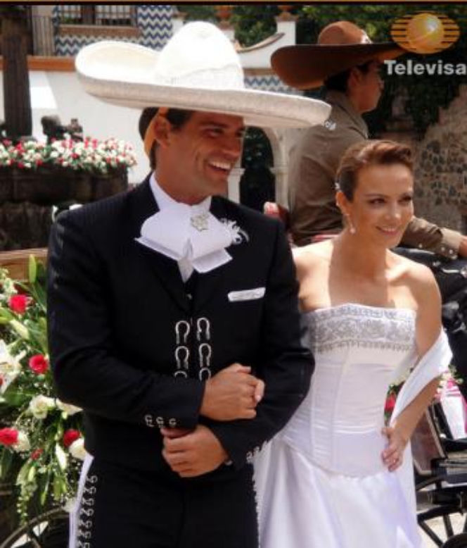 Nieposkromiona miłość (Amor bravio). Ślub Camili (Silvia Navarro) i Daniela (Cristian de la Fuente)