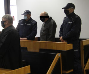 Ksiądz z Tarnobrzega skazany za molestowanie [ZDJĘCIA]