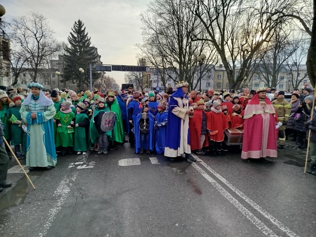 Z okazji rozpoczętego w styczniu 2025 Roku Jubileuszowego, tegoroczne obchody święta Trzech Króli w Siedlcach były wyjątkowo uroczyste. 