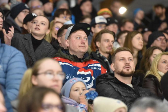 KH Energa Toruń - Unia Oświęcim 2:1! Zdjęcia kibiców i zawodników obu drużyn