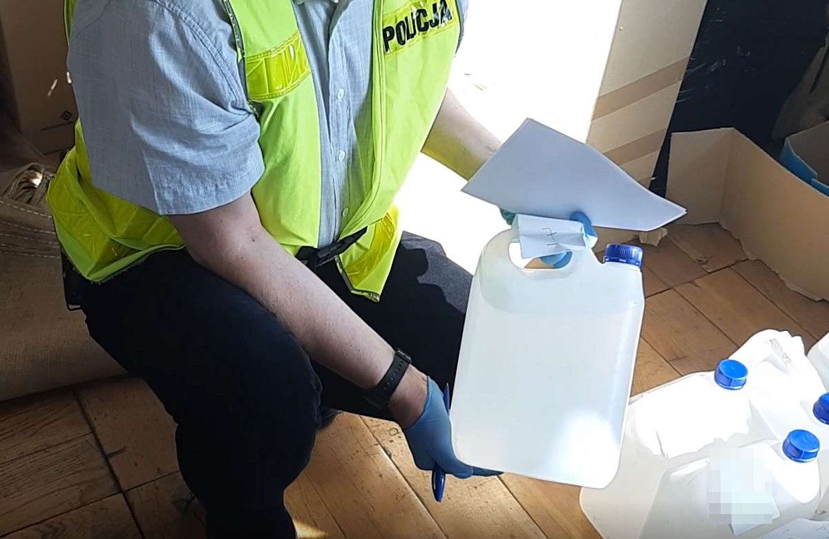 Skarb Państwa mógł stracić ponad 150 tysięcy złotych! Policja z Włocławka w akcji 