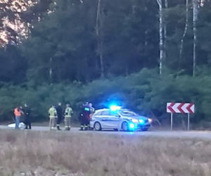 Motocyklista zabił się na drzewie pod Warszawą. Pasją Roberta były motory i katamarany