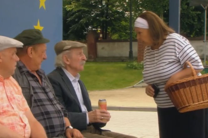 Ranczo 8 sezon odc. 99. Hadziuk (Bogdan Kalus), Solejuk (Sylwester Maciejewski), Stach Japycz (Franciszek Pieczka), Michałowa (Marta Lipińska)