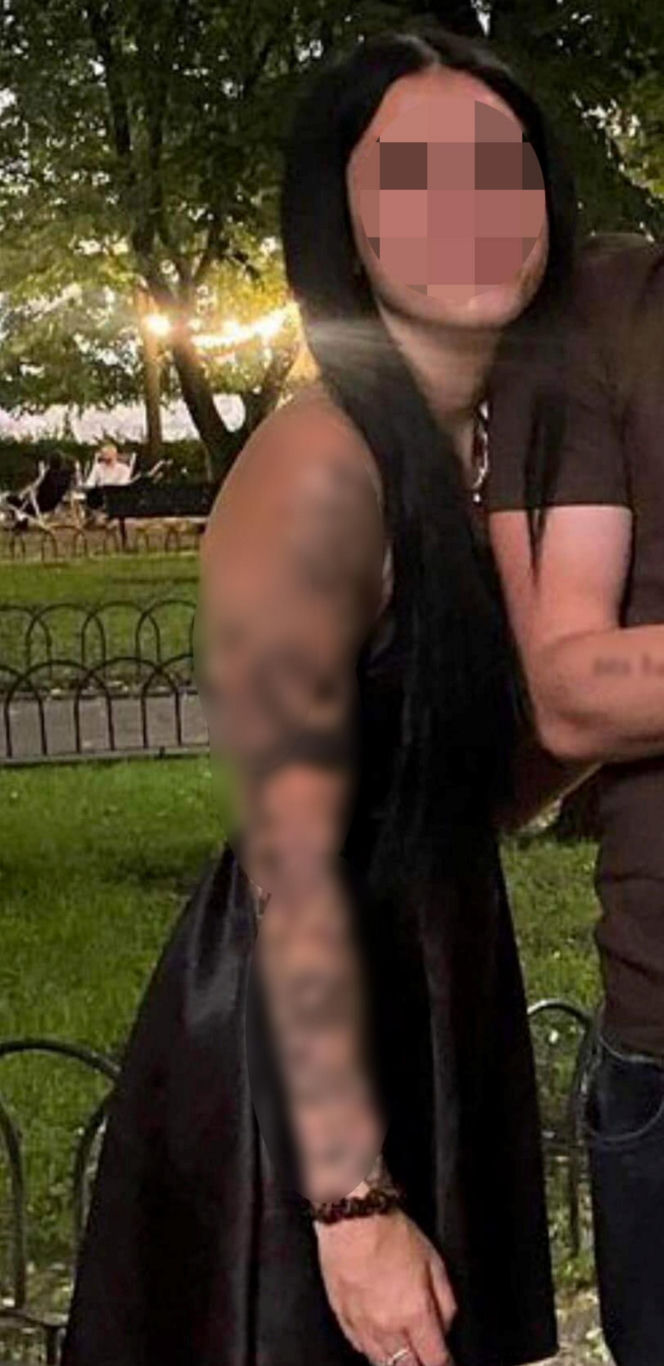 Mateusz rzucił monetą. Wypadł orzeł, więc udusił Wiktorię