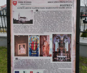 To miasto w województwie łódzkim zachwyca zabytkowym rynkiem. W średniowieczu stało się sławne