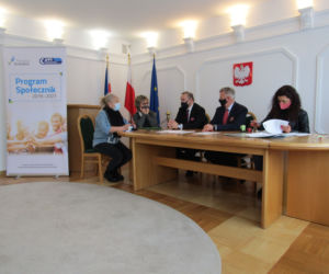 Społecznicy podpisali umowy w połczyńskim ratuszu 