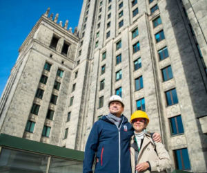 Co Trzaskowski z żoną robią na dachu Sali Kongresowej z Anją Rubik