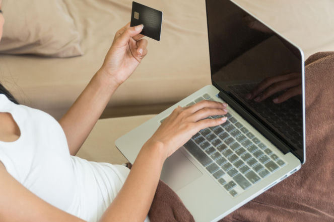 Sprzedajesz na OLX lub Vinted? Sprawdź, o jakich zasadach bezpieczeństwa i podatków warto pamiętać