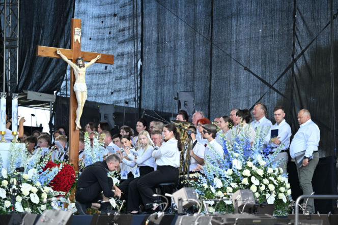 Poświęcenie pomnika Matki Boskiej w Konotopiu