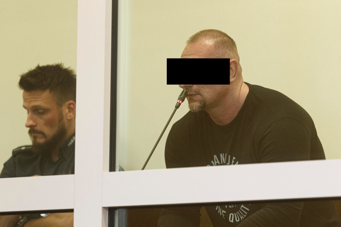 Oszustwo przy sprzedaży luksusowych samochodów