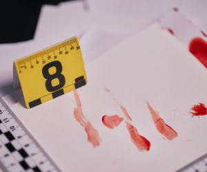 Zlecił zabójstwo własnego ojca?! 52-latek oskarżony. Grozi mu dożywocie