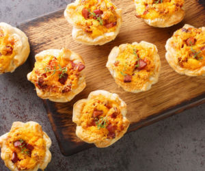 Proste przekąski na sylwestra - szwajcarskie babeczki serowe, które zawsze smakują