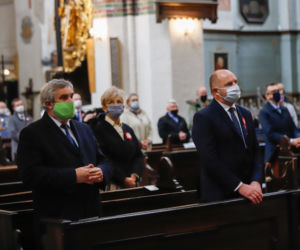 Święto Flagi i Konstytucji 3 Maja w Toruniu. Tak wyglądały w czasach pandemii koronawirusa
