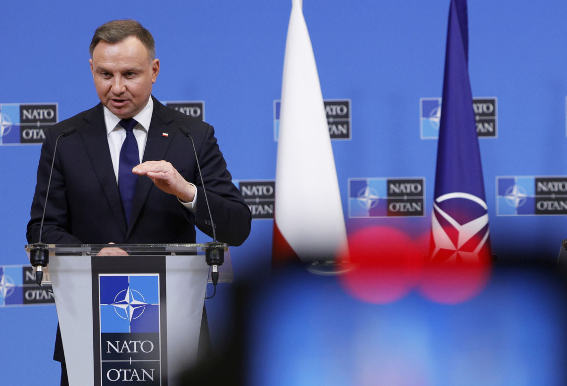 Sekretarz generalny NATO Jens Stoltenberg i Prezydent RP Andrzej Duda na wspólnej konferencji w Brukseli 