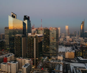 W centrum Warszawy trwa budowa Skylinera II