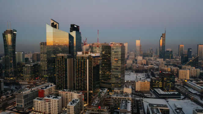 W centrum Warszawy trwa budowa Skylinera II