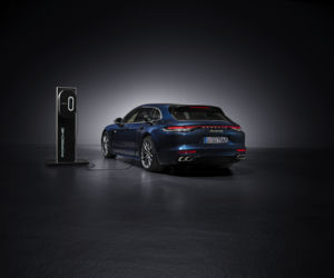 (2020) Porsche Panamera po liftingu 