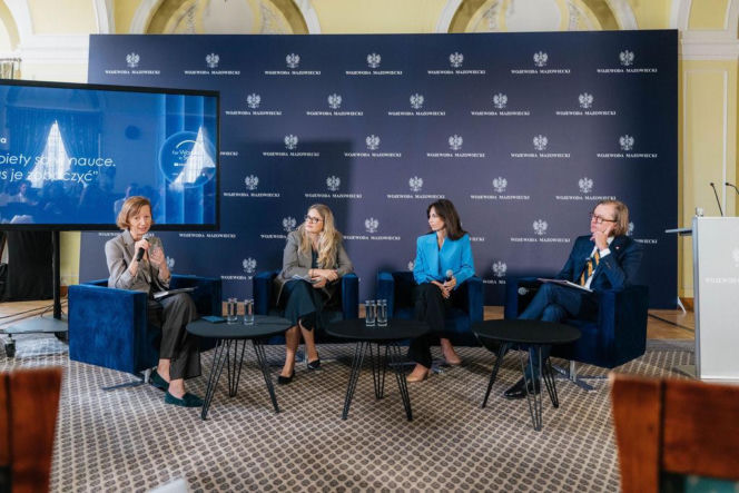 Nauka ma kobiece twarze, które warto zobaczyć. Wyjątkowa wystawa na Placu Bankowym w Warszawie