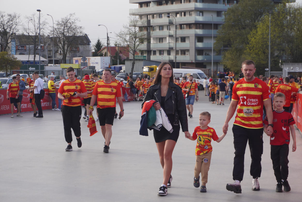 Kibice Jagiellonii Białystok przed meczem z Realem Betis 17.04.2025