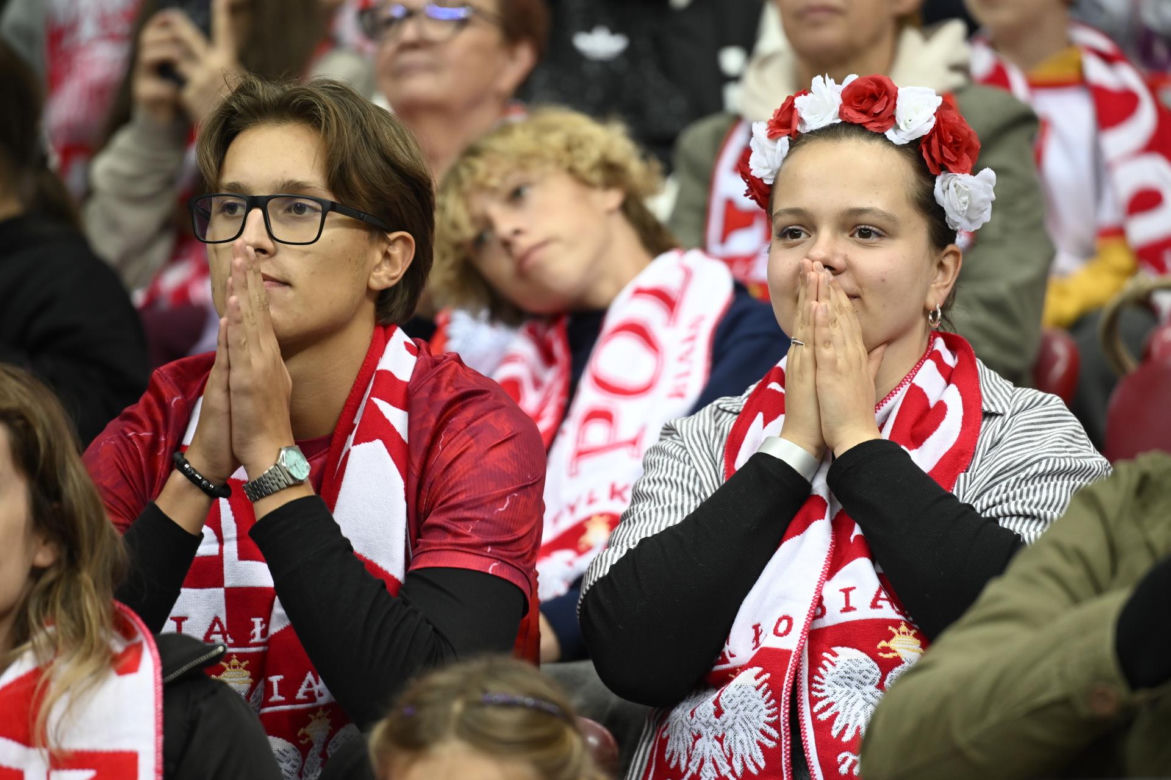 Kibice na meczu Polska - Rumunia. Znajdź się na zdjęciach z Narodowego!