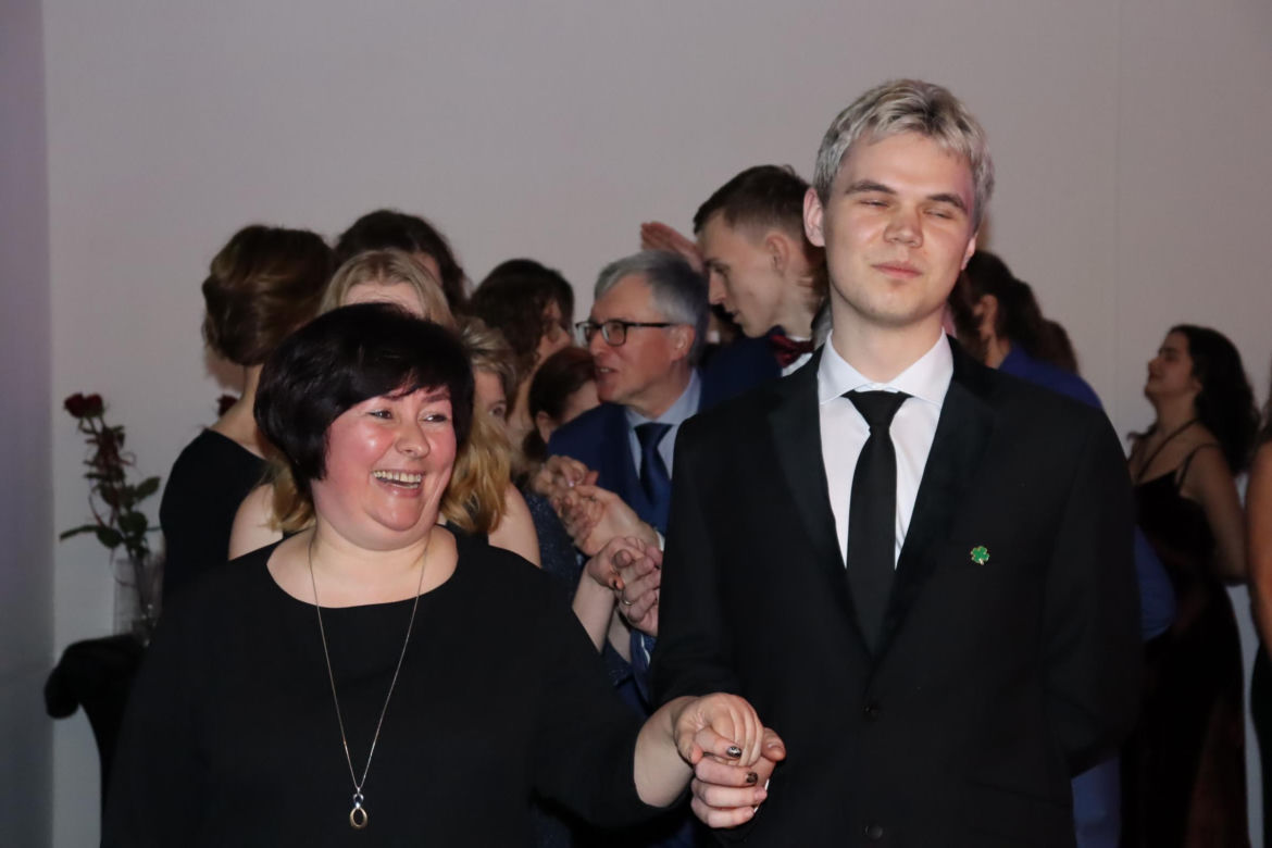 Studniówka uczniów z V LO im. Klaudyny Potockiej w Poznaniu