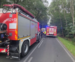 Świadkowie walczyli o życie kierowcy. Cztery gaśnice przy spalonym wraku [ZDJĘCIA]