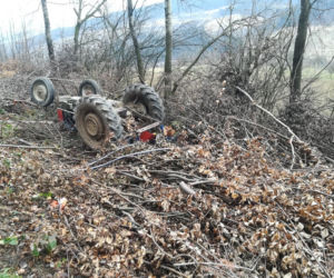 TRAGEDIA pod Limanową. Nie żyje mężczyzna przygnieciony przez ciągnik 