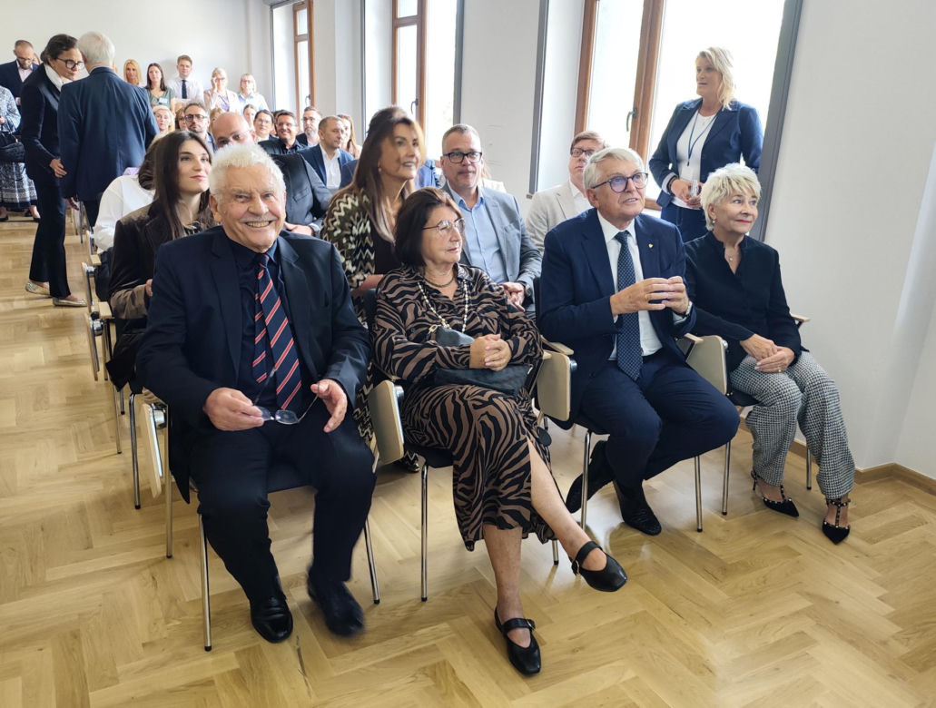 Szpital uhonorował wybitnych kardiochirurgów. Legendy skalpela otworzyły hybrydową salę operacyjną