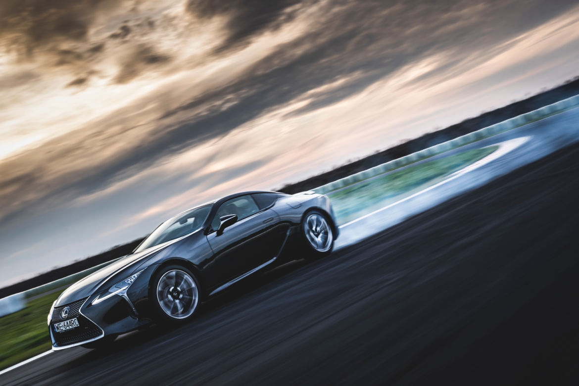 Lexus LC500 na torze Silesia Ring