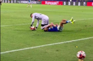 Burdy na meczu Cruzeiro - Atletico Mineiro